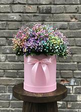 Цветочная композиция из Гипсофила и Розы в шляпной коробке в Абраме-Тюбе
