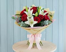 Букет цветов из:  Лилии и Розы в Абраме-Тюбе