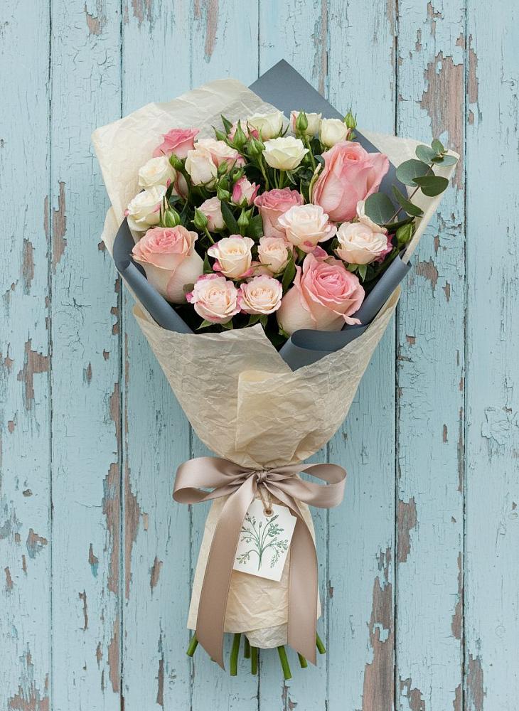 Букет цветов из: Розы в Абраме-Тюбе