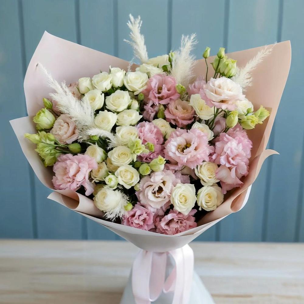 Букет цветов из: Альстромерии и Розы в Абраме-Тюбе