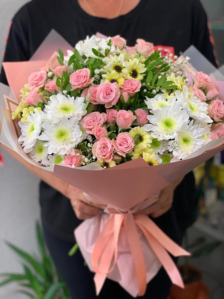 Букет цветов из: Розы и Хризантемы в Абраме-Тюбе