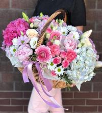Цветочная композиция из Розы, Хризантемы, Пионы и Лизиантусы в корзине #REPLACE_PRED# Абраме-Тюбе