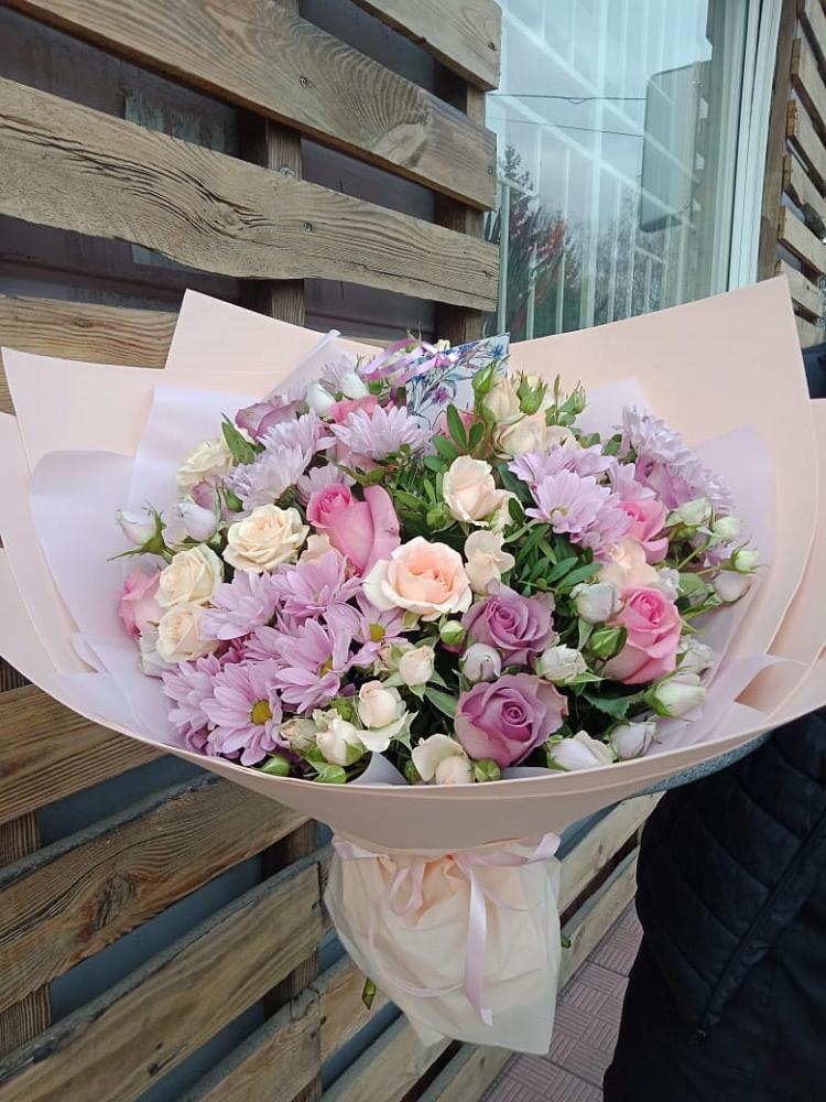 Букет цветов из: Розы и Хризантемы в Абраме-Тюбе