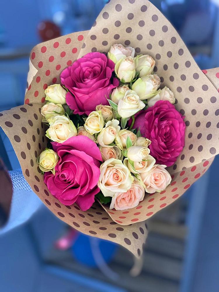 Букет цветов из: Розы в Абраме-Тюбе