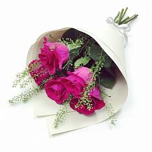 Букет цветов из:  Розы в Абраме-Тюбе