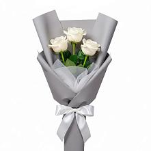 Букет 3 белые розы в Абраме-Тюбе
