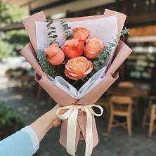 Букет цветов из:  Розы в Абраме-Тюбе