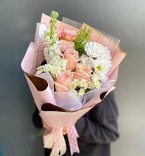 Букет цветов из:  Хризантемы и Розы в Абраме-Тюбе