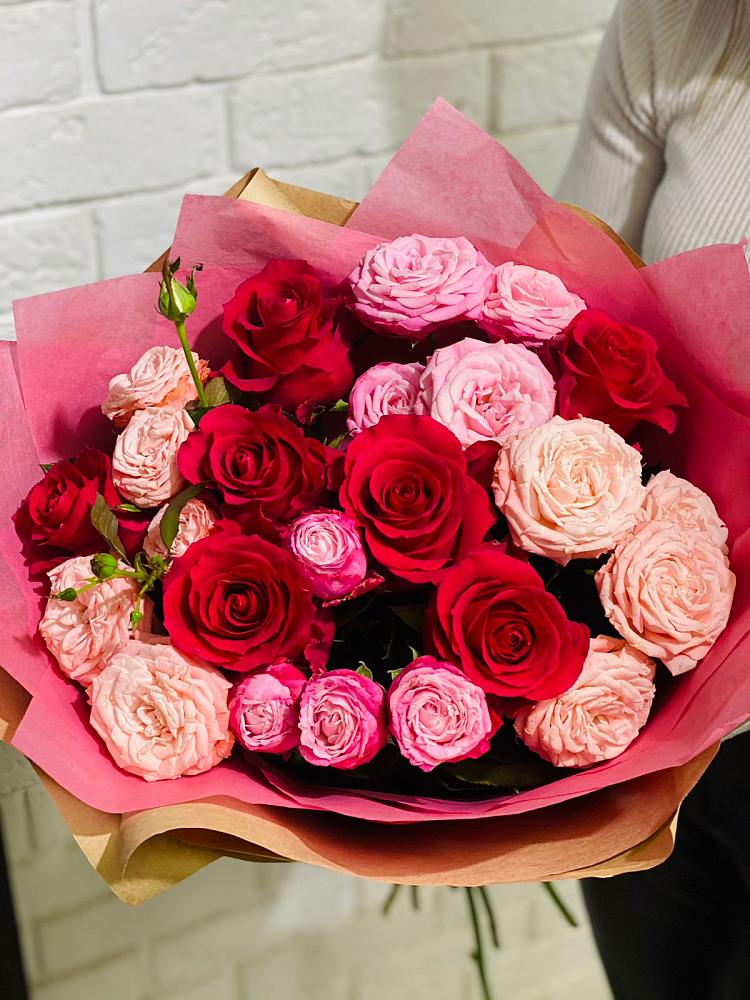 Букет цветов из: Розы в Абраме-Тюбе