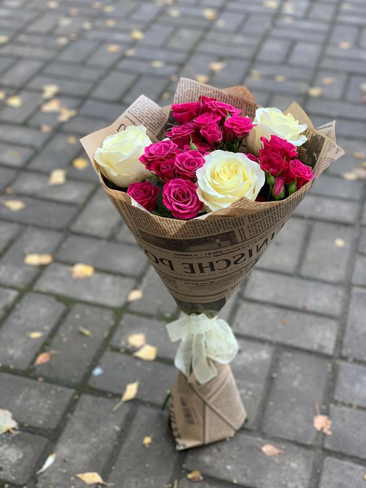 Букет цветов из: Розы в Абраме-Тюбе