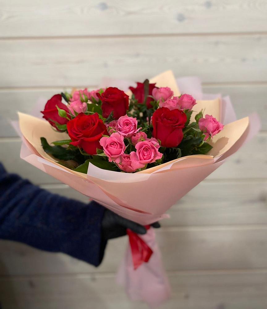 Букет цветов из: Розы в Абраме-Тюбе