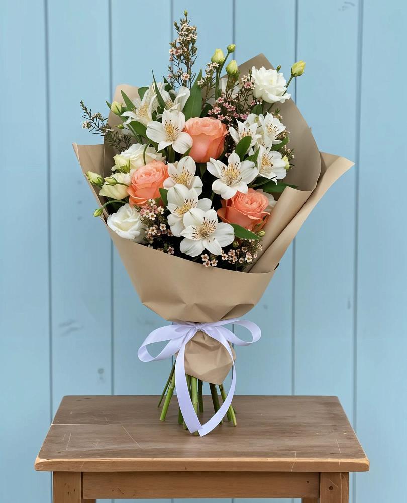 Букет цветов из: Альстромерии, Лизиантусы, Розы и Хризантемы в Абраме-Тюбе